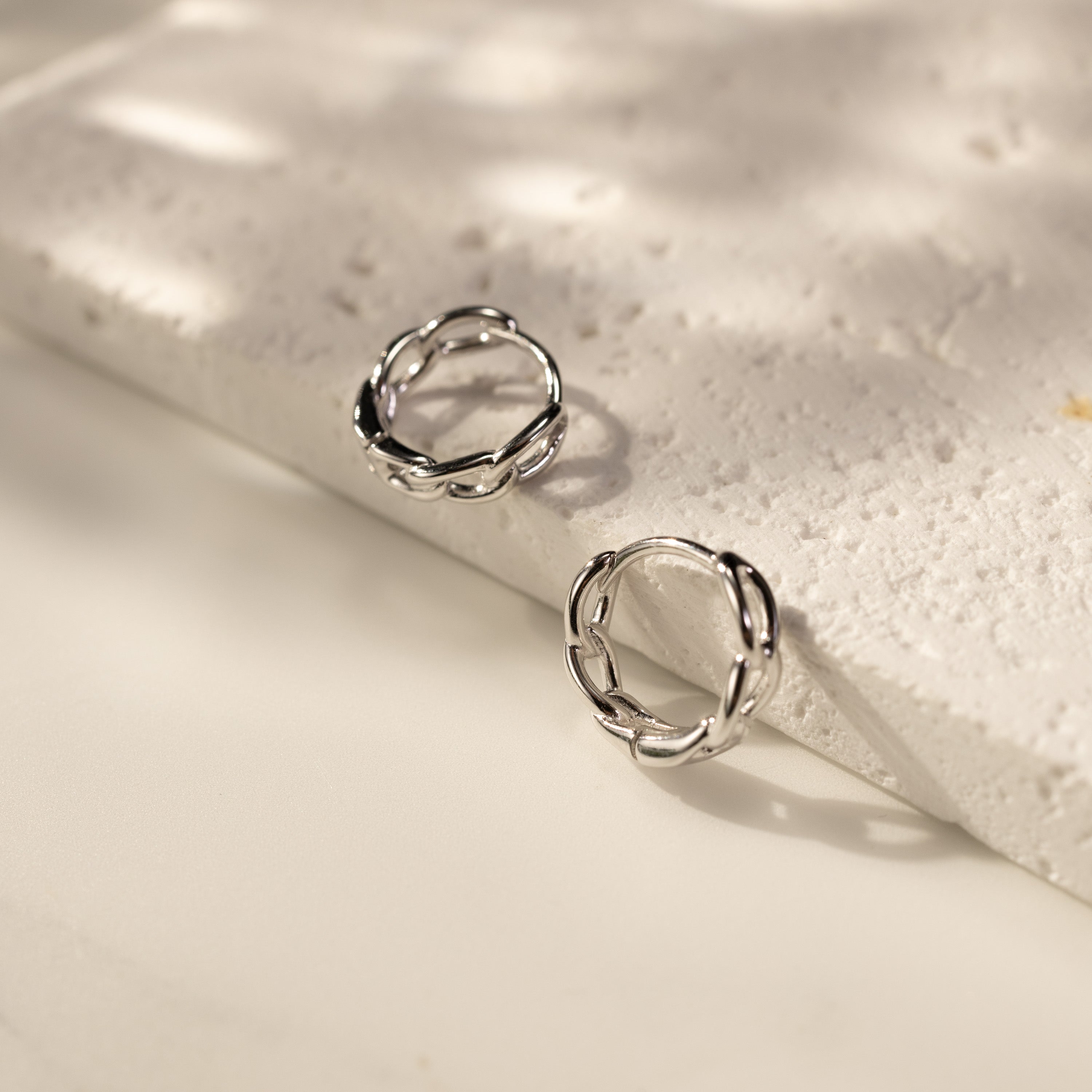 Silvbreeze Eva Silver Huggie Earrings