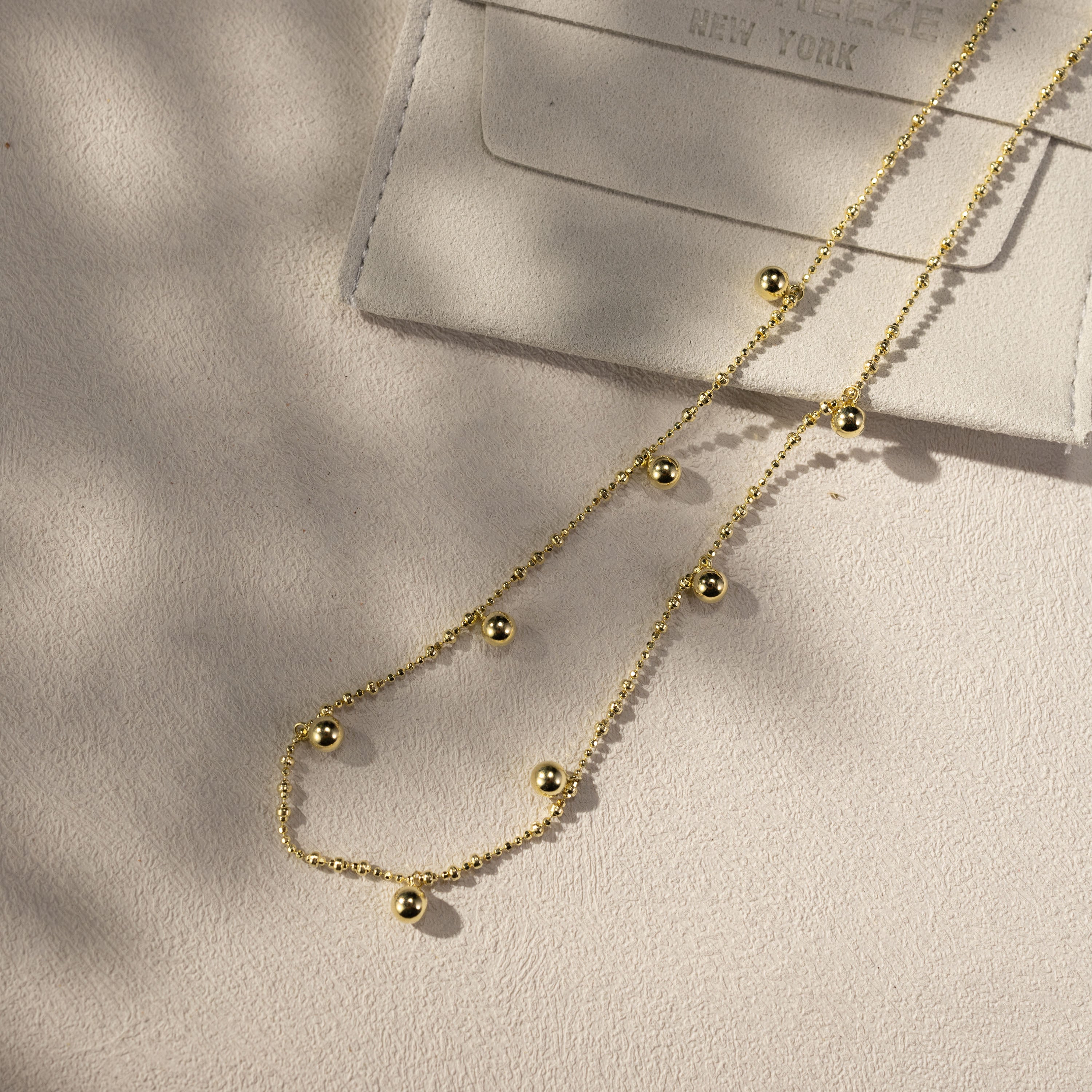 Silvbreeze Lyric Gold Necklace