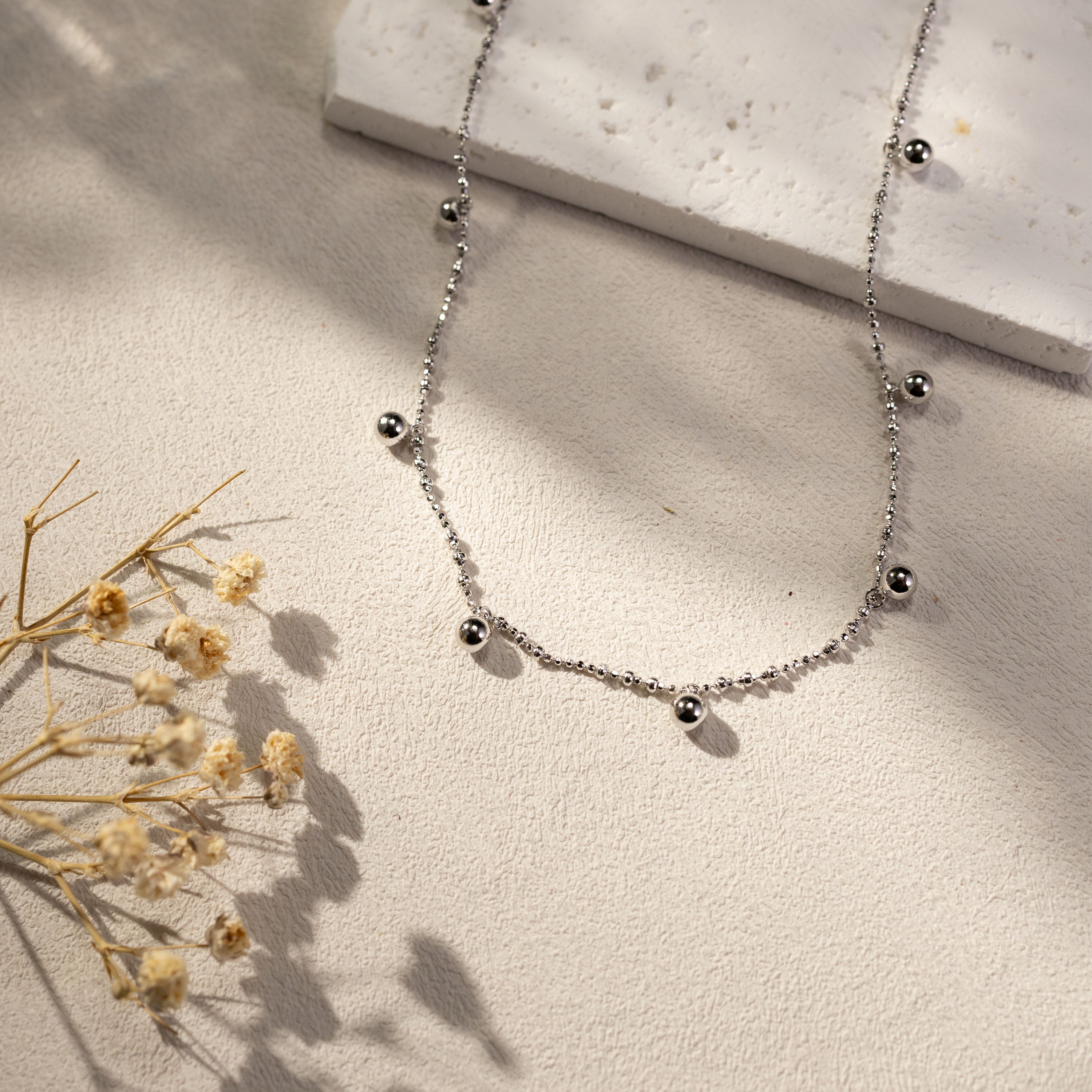 Silvbreeze Lyric Silver Necklace