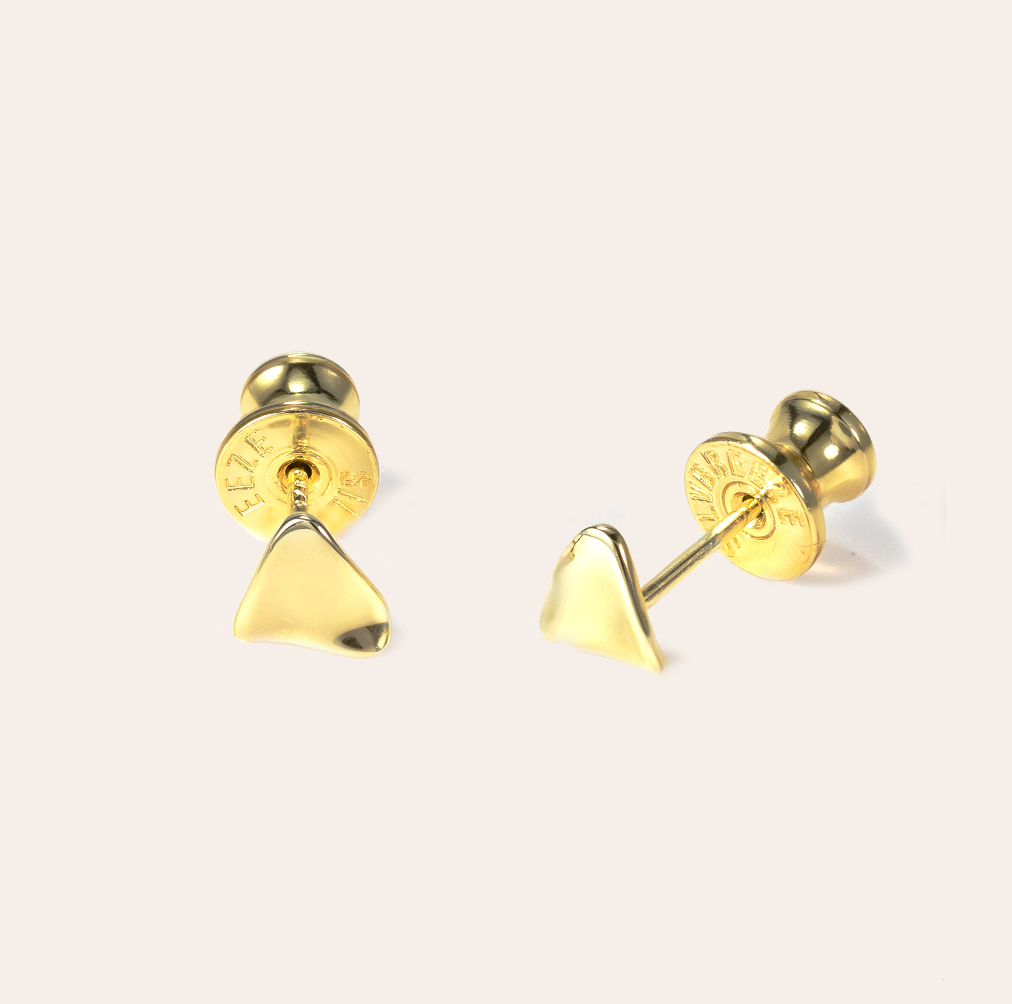 Silvbreeze Tria Gold Stud Pierced Earrings