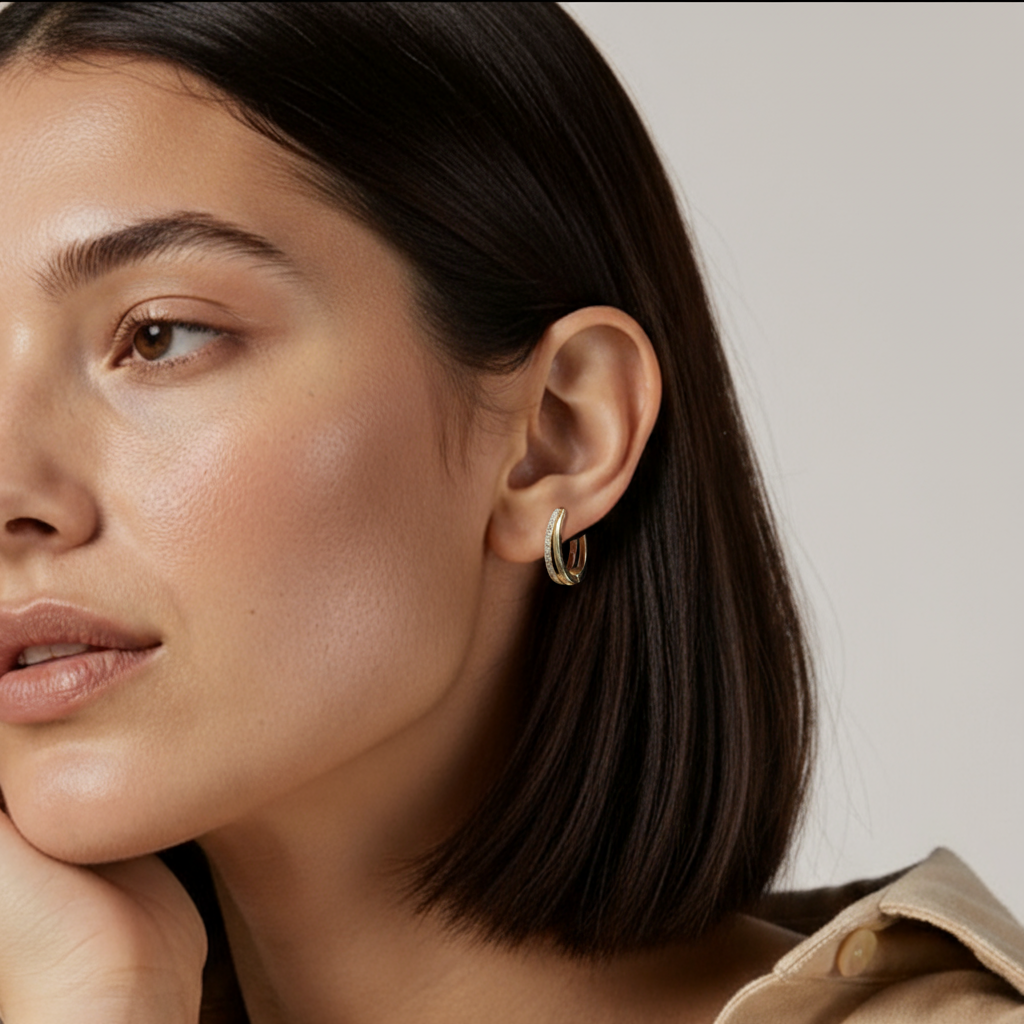 Silvbreeze Nira Gold Huggie Earrings