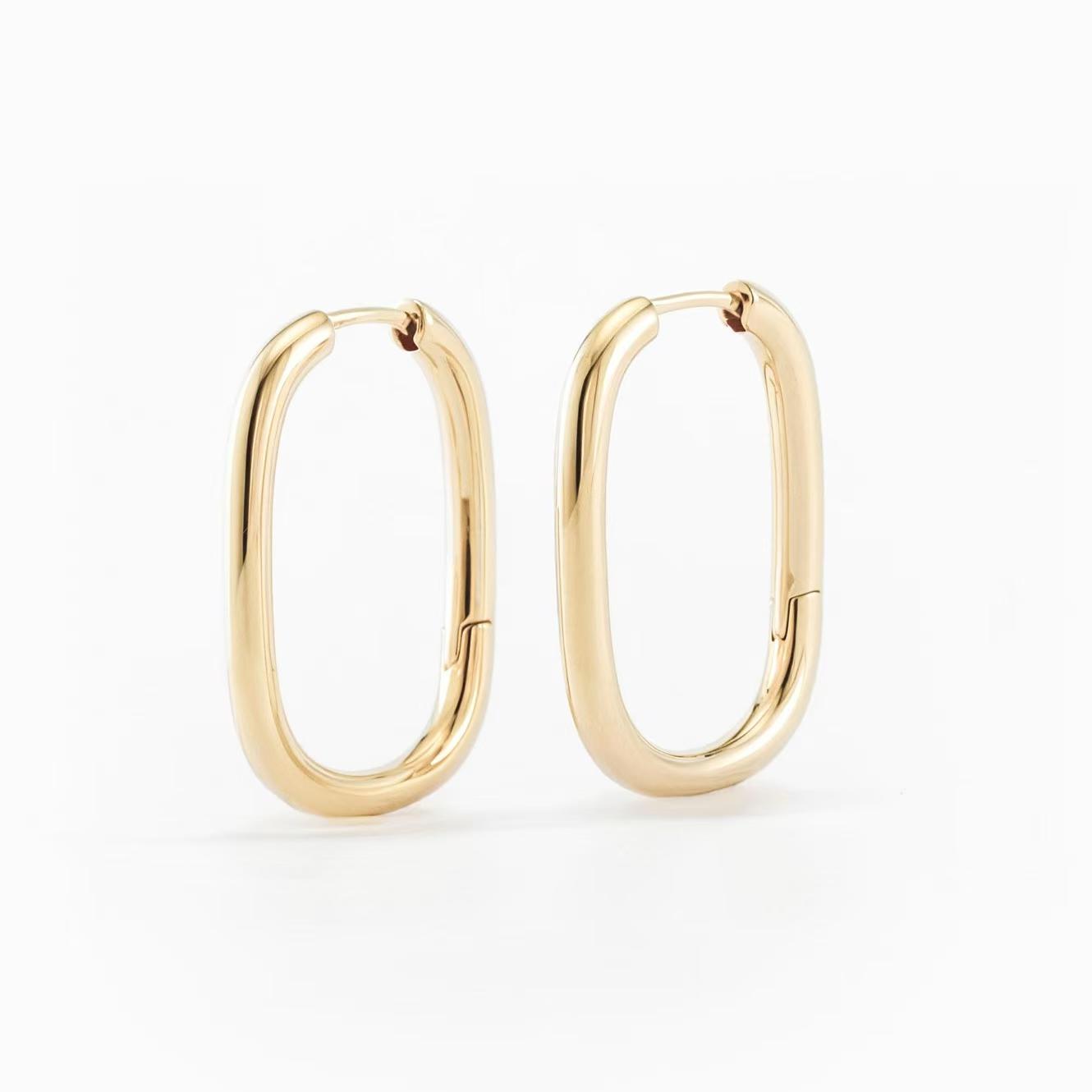 Silvbreeze Athena gold oval hoop earrings product image on a clean white background