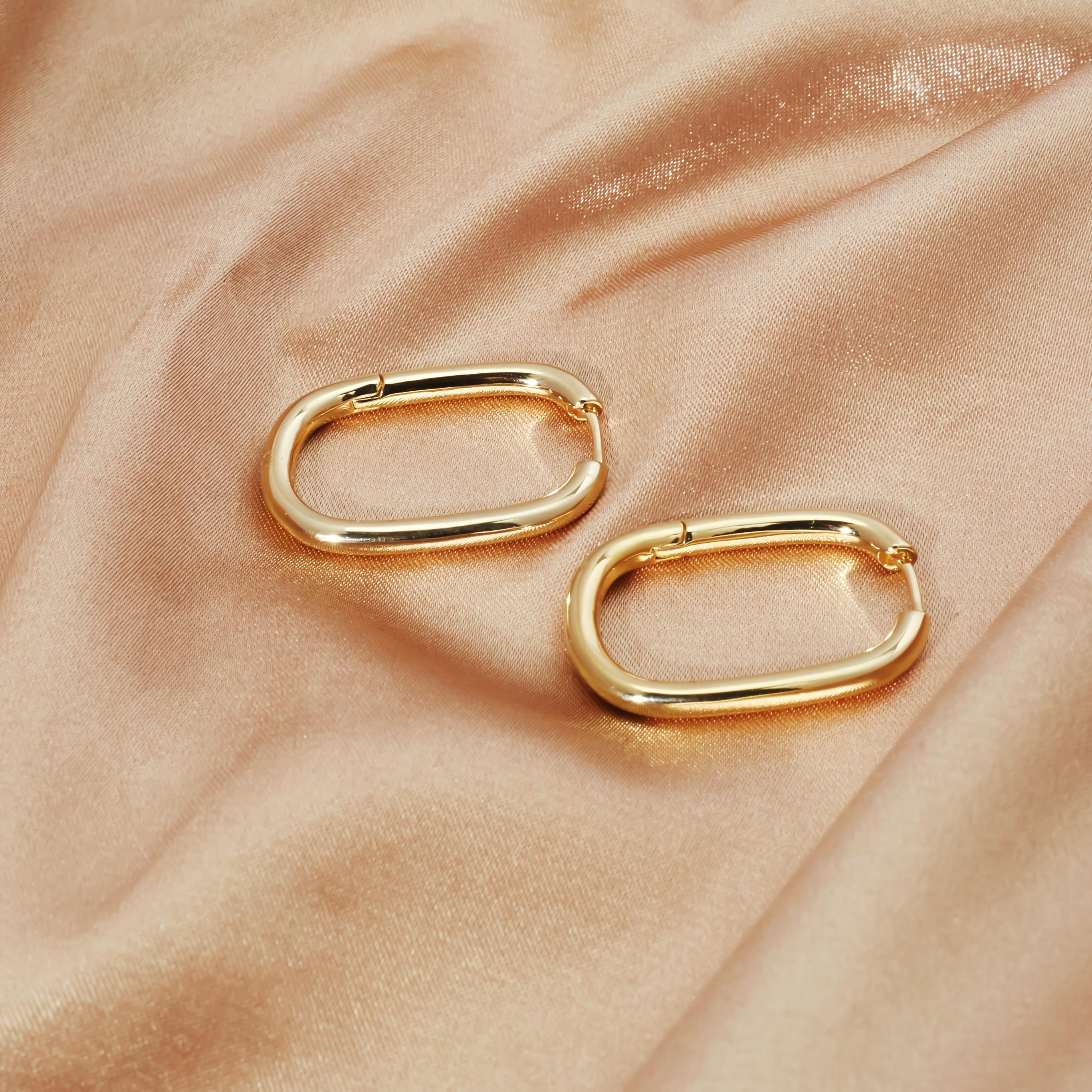 Silvbreeze Athena Oval Hoop Earrings – Elegant 14K Gold Hoops on Satin Fabric