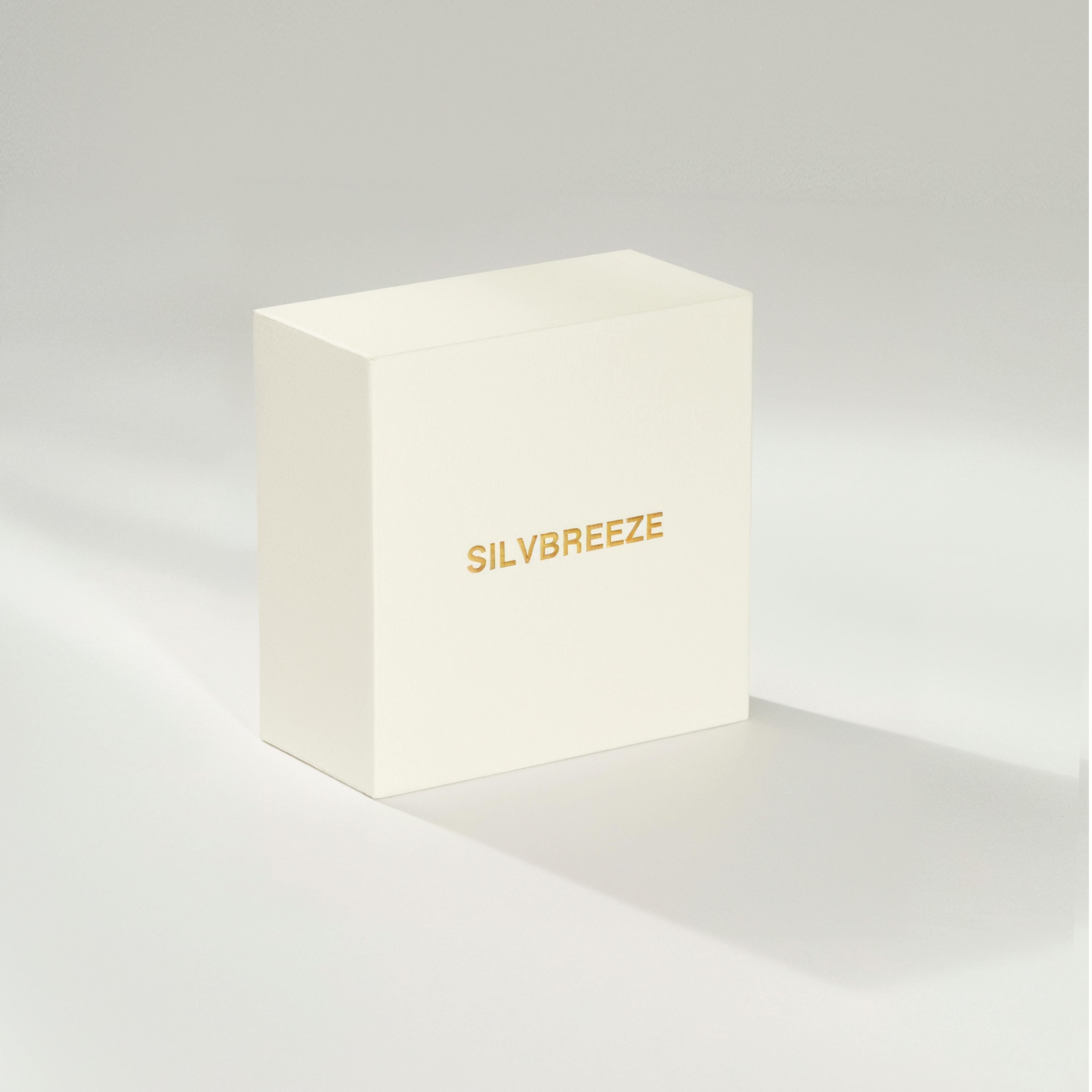 Silvbreeze luxury jewelry packaging box, elegant white gift box with gold logo for earrings and necklaces